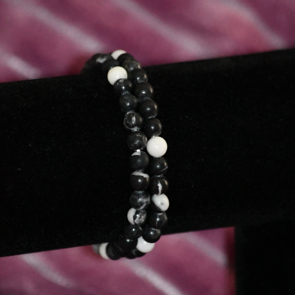 Elegant Black and White Beaded Stretch Bracelet Set #012